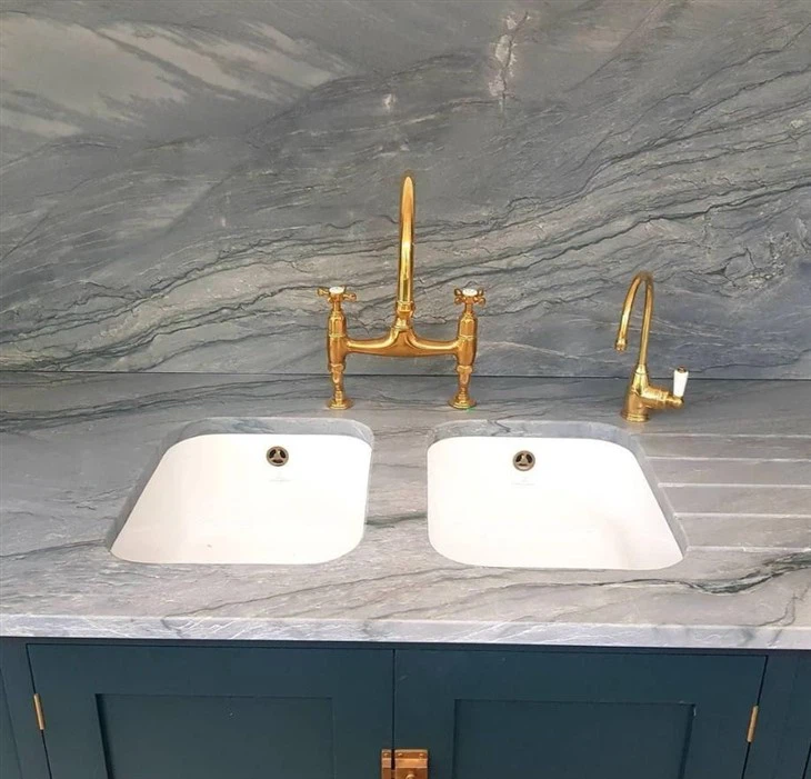 Platino Dark Quartzite